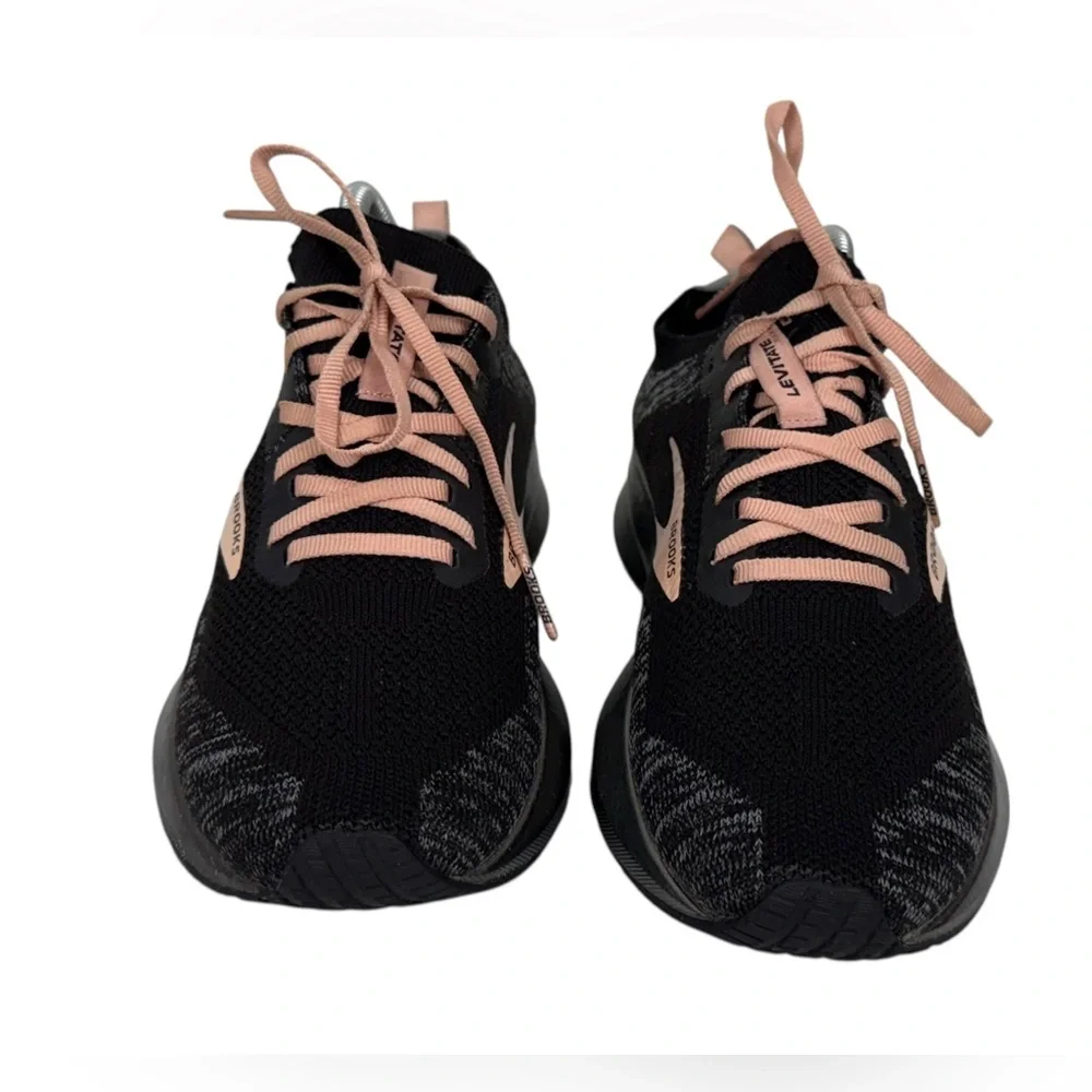 Brooks Womens Levitate 4 1203351B041 Black Running Shoes Sneakers Size 8 B